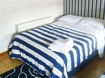 7even Princes Street B&B0