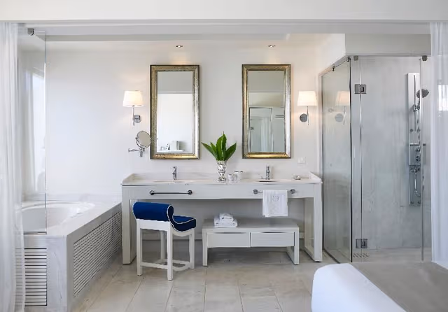 JUNIOR SUITE SIDE SEA VIEW