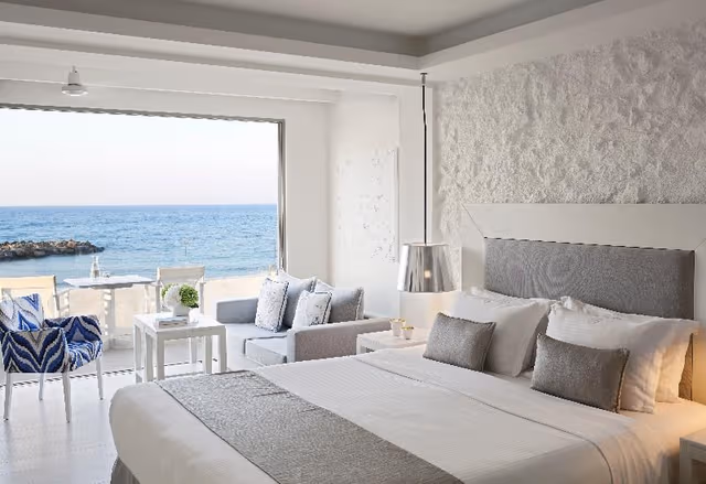 SUITE SEA FRONT