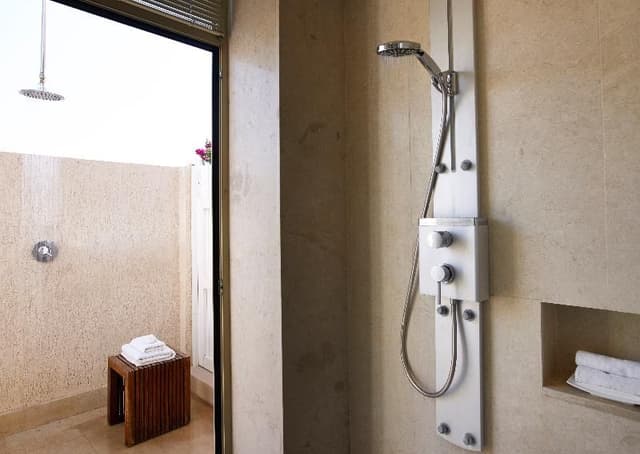 SUITE WITH PRIVATE POOL