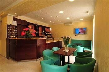 Hotel Liana0