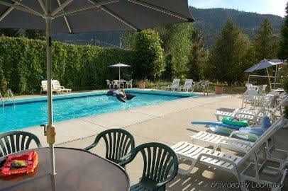 Holiday Beach Resort Motel0