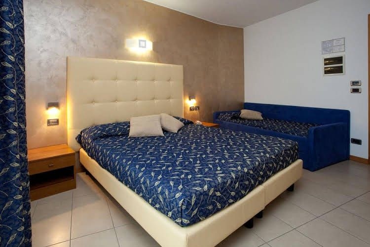 Hotel Tropical2