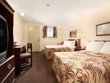 Knights Inn Pulaski2