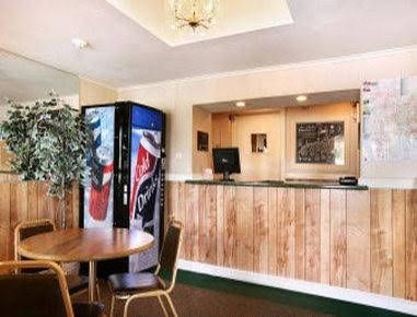 Knights Inn Pulaski4