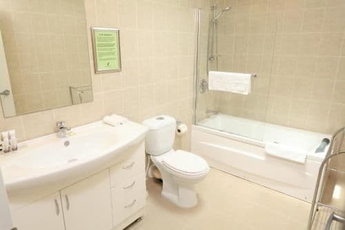 One-Bedroom Apartment with Spa Bath