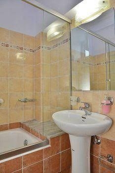 Santa Katerina Apartments & Studios2