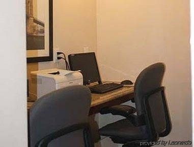 Days Hotel Fishkill4