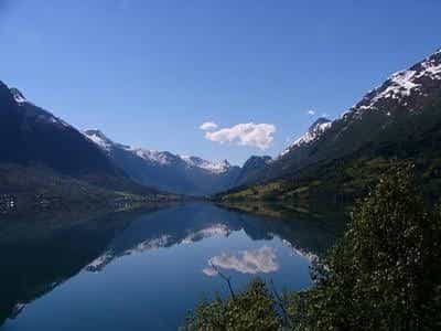 Olden Fjordhotel