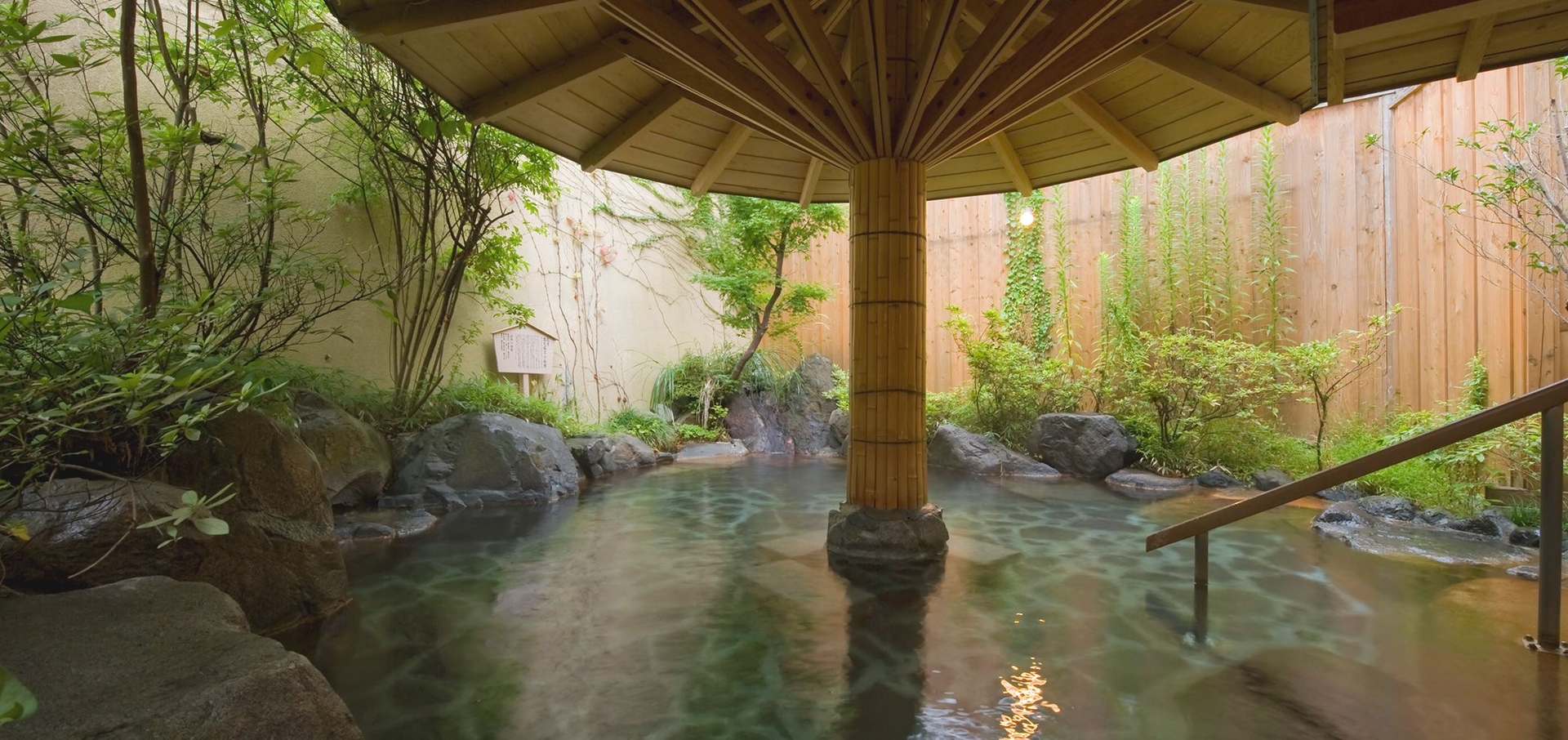 เอชิโกะยูซาว่า ออนเซ็น โชเซ็นกากู คาเก็ทสึ เรียวคัง (Echigoyuzawa Onsen Shosenkaku Kagetsu Ryokan)1