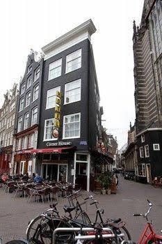 Hotel Corner House1