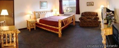 Guesthouse Inn, Suites & Conference Center3