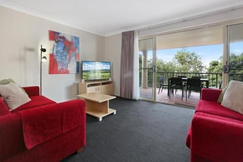 Three-Bedroom Apartment with Spa Bath