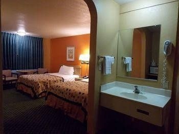 Apex Inn4