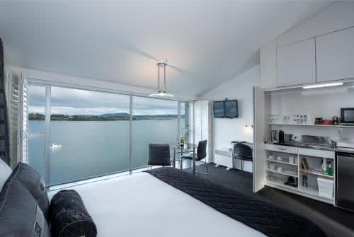 Executive King Suite - Water Front