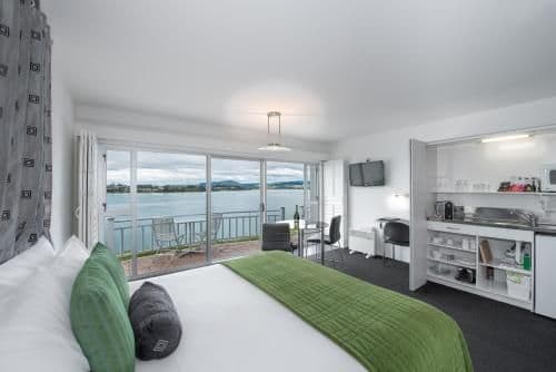 Executive King Suite - Water Front