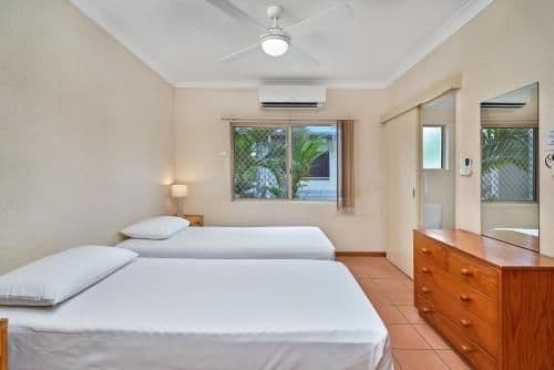 Deluxe One-Bedroom Apartment (Twin Beds)