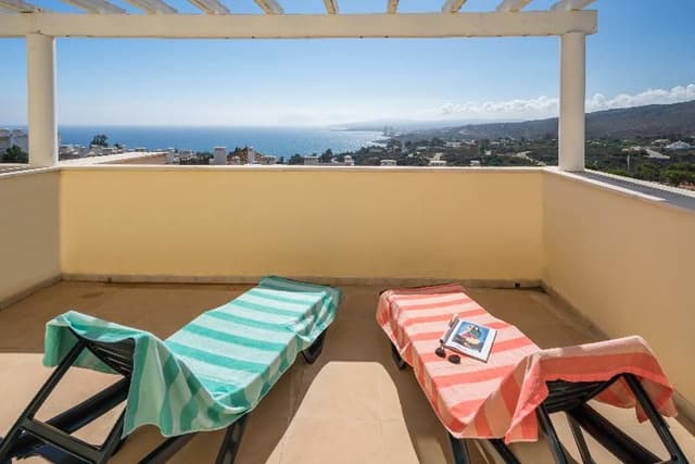 APARTMENT CAPACITY 8 THREE BEDROOMS