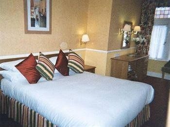 ริเวียร่า ทาวน์ เฮาส์ (Riviera Town House)1