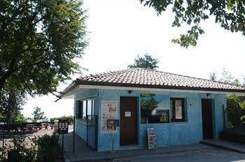 Camping Village Marepineta0