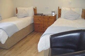 Fairlawns Bed & Breakfast4