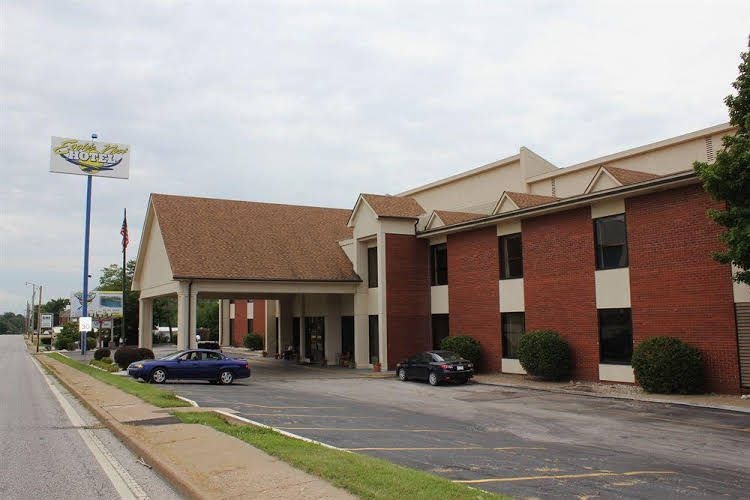 Eagle's Nest Hotel & Conference Center0