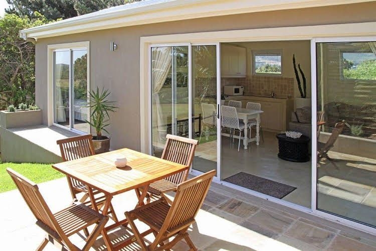African Queen Guest House3