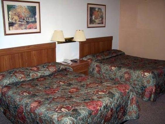 Budget Deluxe Motel2