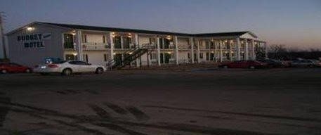 Budget Deluxe Motel4