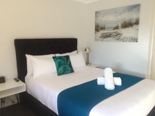 อาราลูเอน มอเตอร์ ลอดจ์ (Araluen Motor Lodge)0