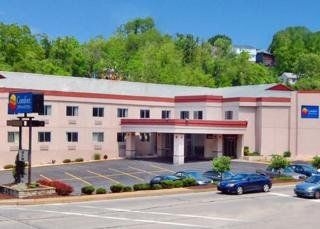 Comfort Inn & Suites1