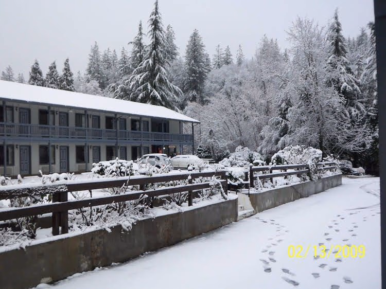 Gold Country Inn4