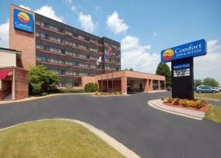 Comfort Inn & Suites East Town Mall Area4