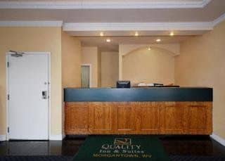 Quality Inn & Suites Quality Inn & Suites
