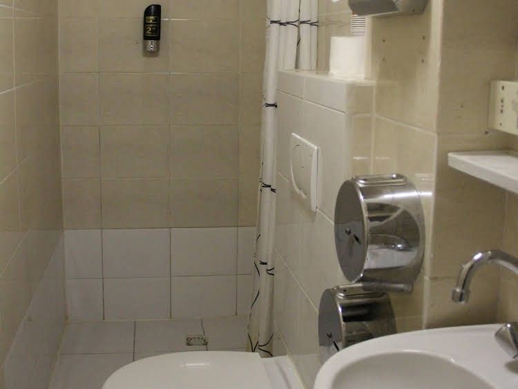 Budget Dam Hotel1