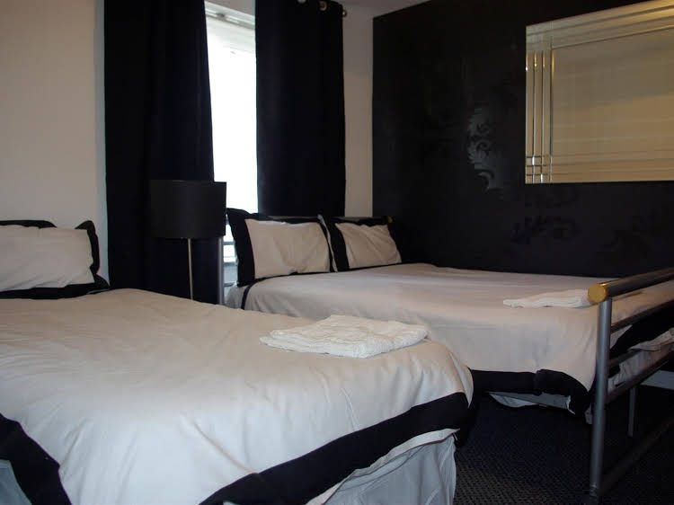 My-Places Abbotsfield Court Townhouse 33