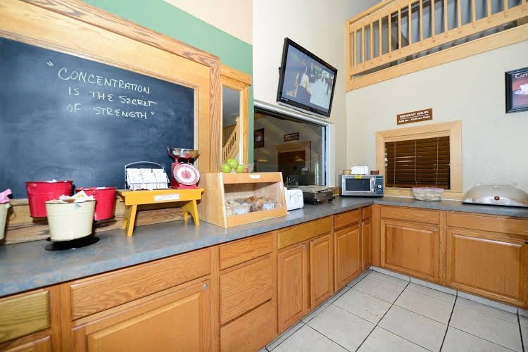 Best Western Flint Airport Inn & Suites2