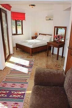 Hotel Riverside1