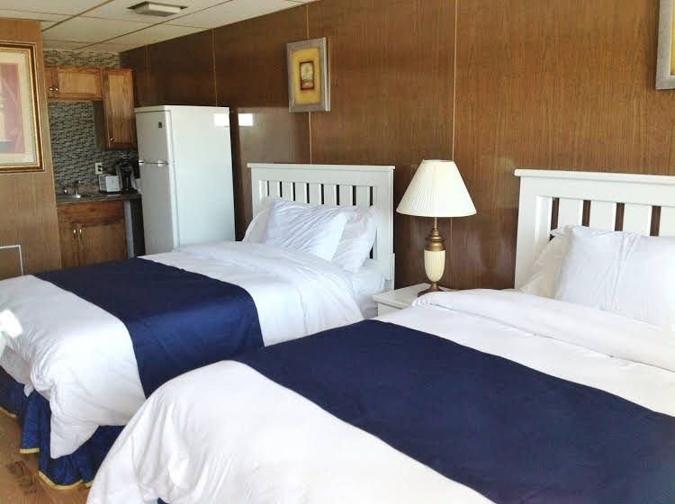 America's Best Value Inn Mt Royal Motel4