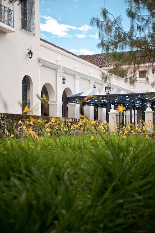Hotel Dann Monasterio0