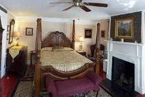 Holiday Guest House Bed & Breakfast