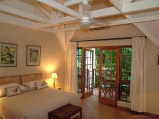 Seasands Lodge & Conference Centre0