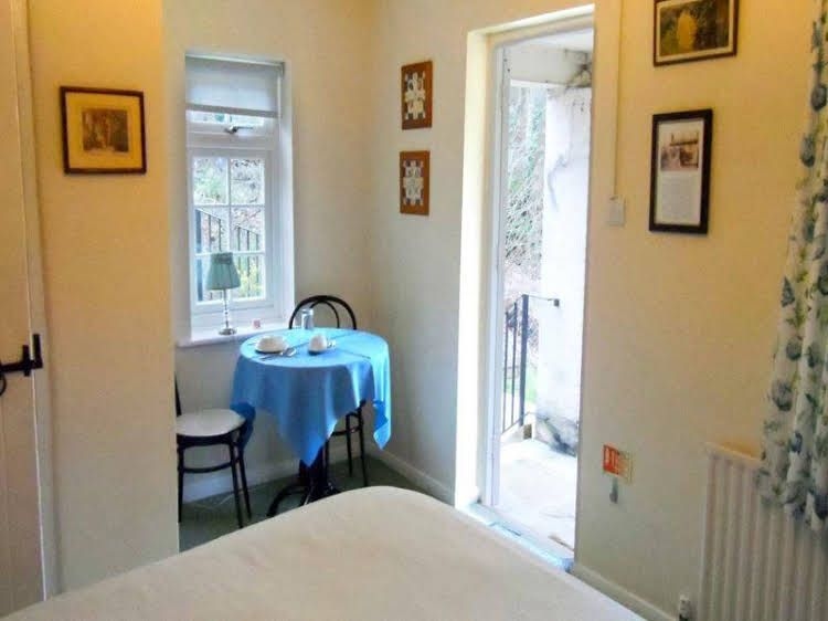 Bluebell House0