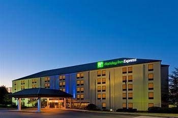 Holiday Inn Express York2