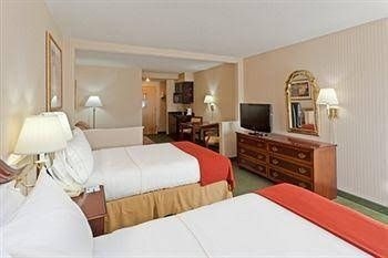 Holiday Inn Express York1