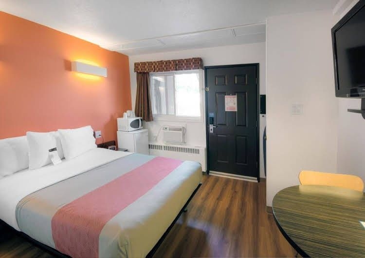 Canadas Best Value Inn & Suites - Lethbridge0