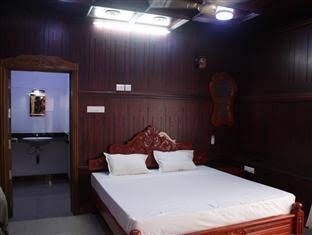 Black Beach Resort1