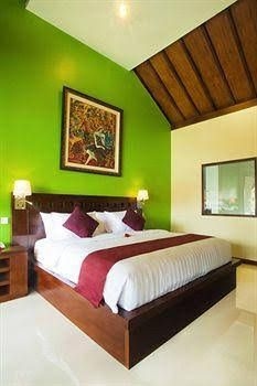 ลัมบัง สาหรี อุบัด (Lumbung Sari Ubud)0