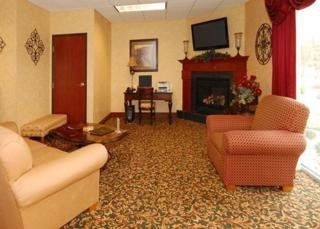 Comfort Suites (Escanaba)1