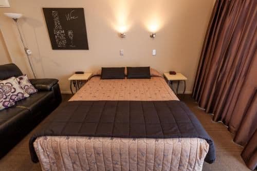 Deluxe Studio with Spa Bath